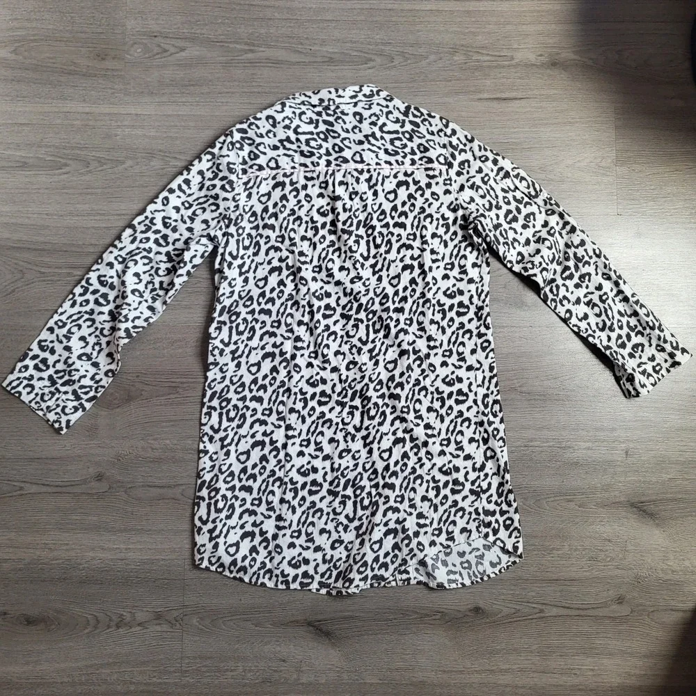 Victoria's‎ Secret Leopard Print Flannel Sleep Shirt Button Down Cozy size Small